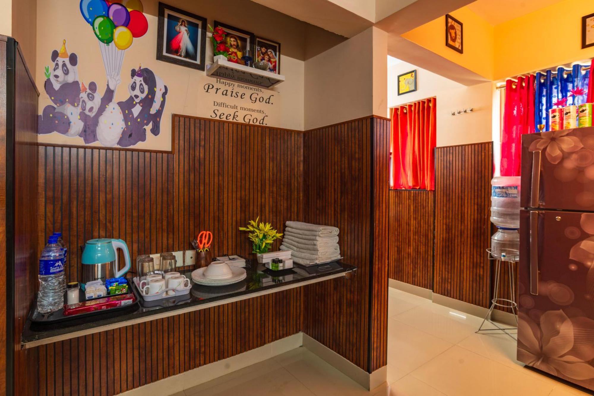 Mayflower Airport Launge * Nedumbassery