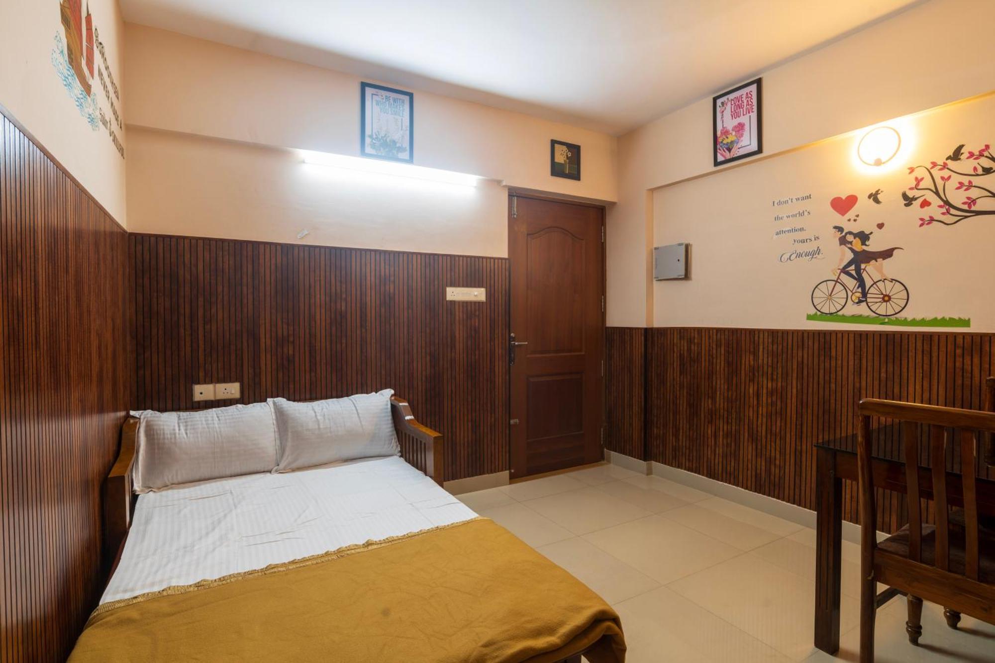 Apartment Mayflower Airport Launge Nedumbassery