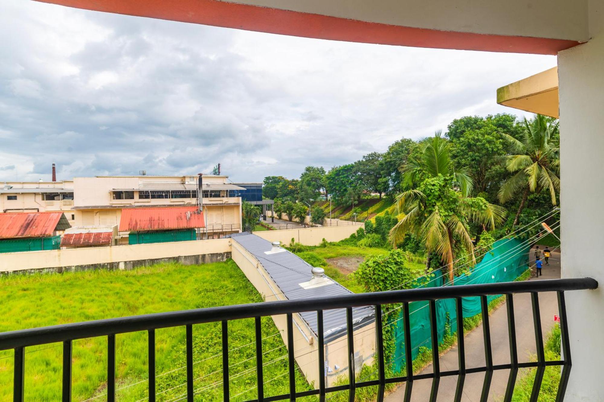 Mayflower Airport Launge Nedumbassery