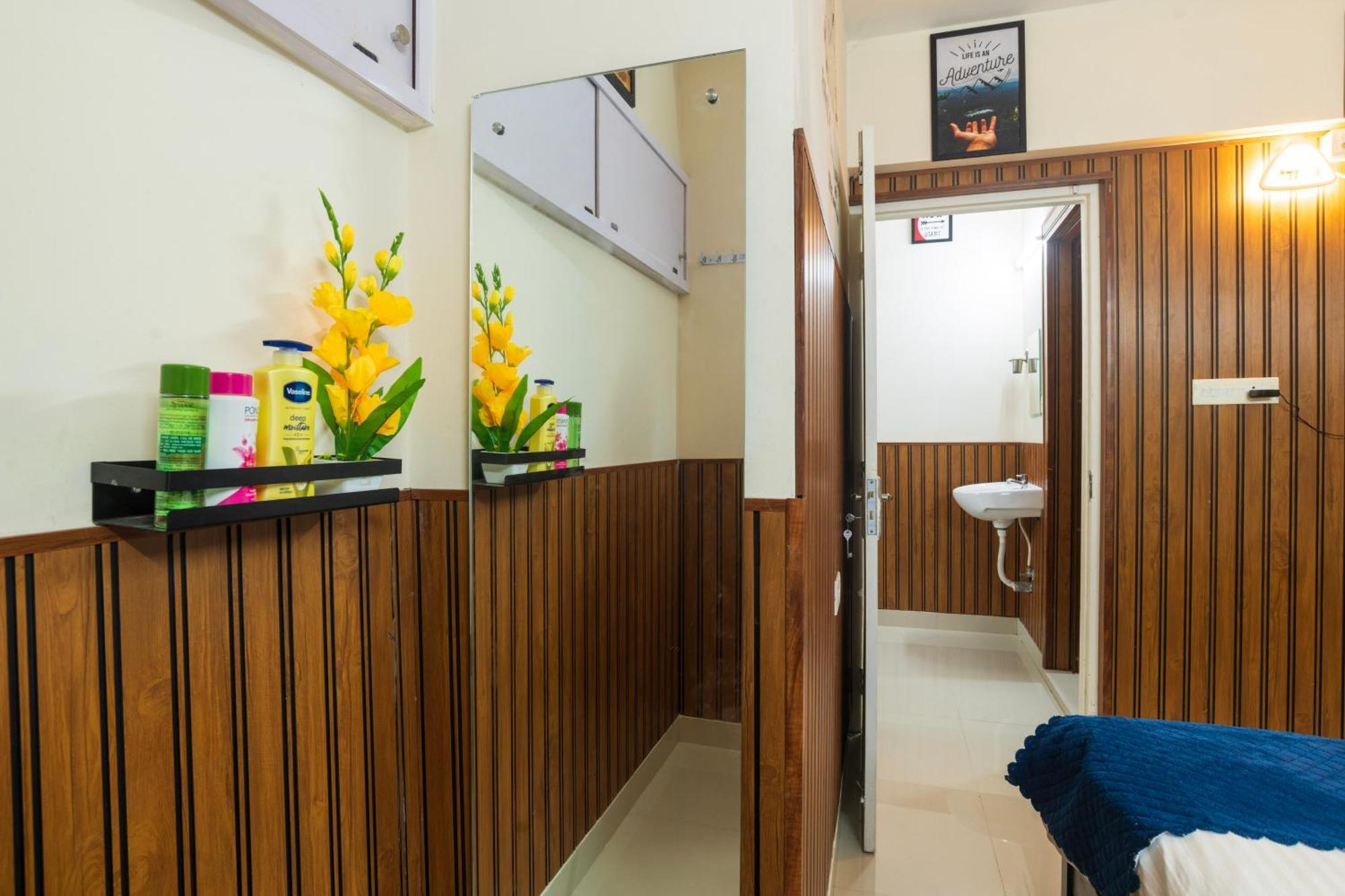 Mayflower Airport Launge Nedumbassery